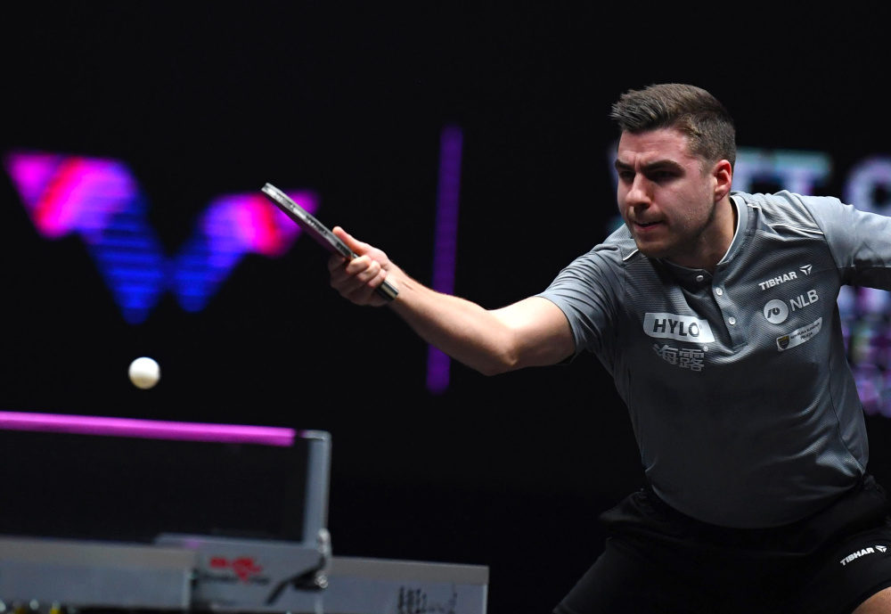 底线抽击稳 底线抽击稳