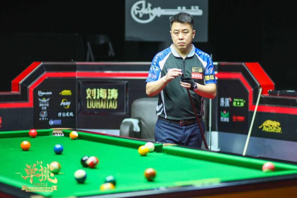 在新时代背 在新时代背