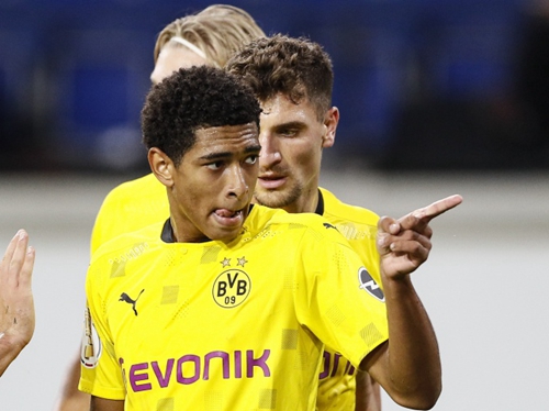 球员们各显 球员们各显